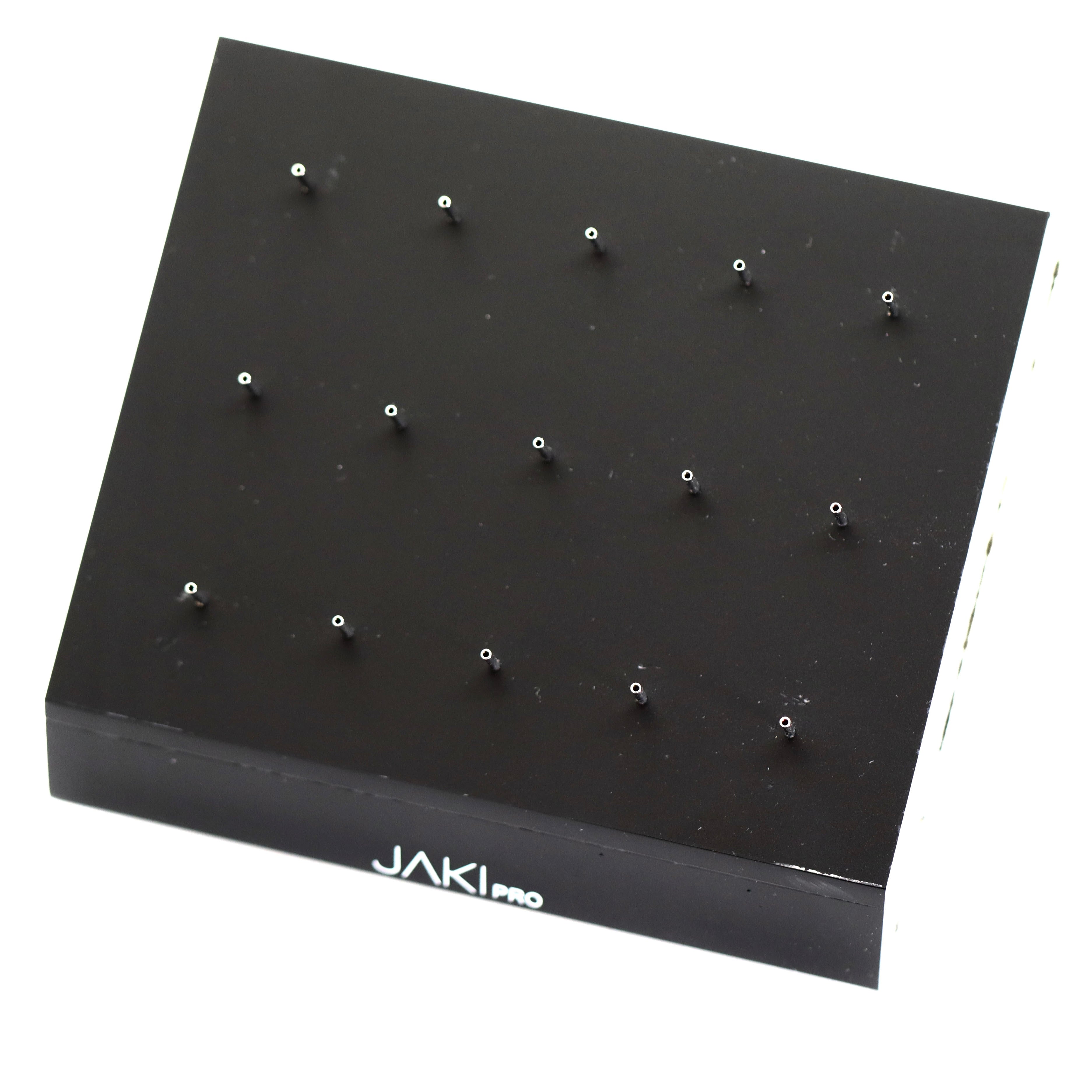 סטנד קטן לתצוגה ללברטים טיטניום