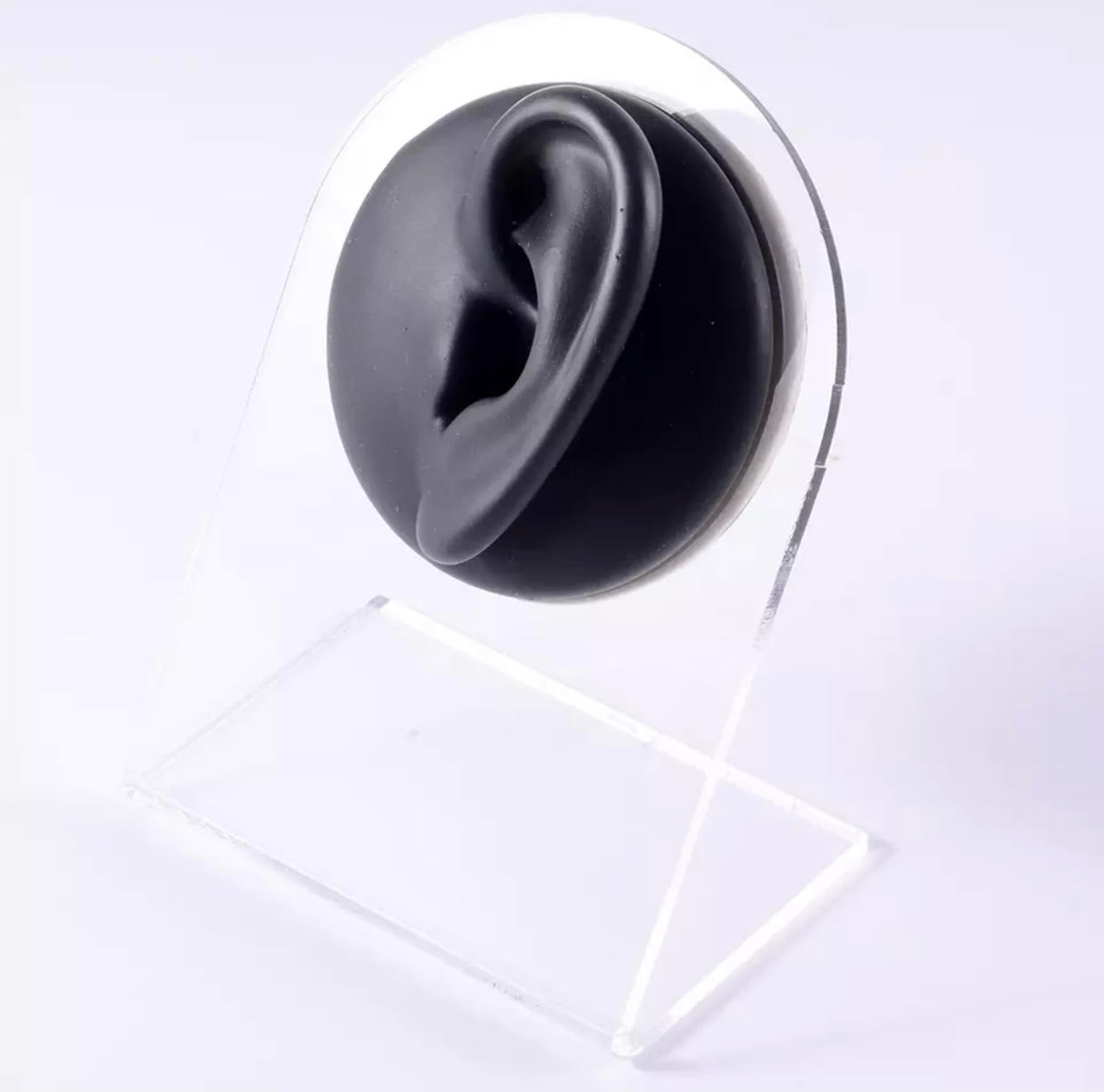 אוזן ימין- שחור עם מעמד