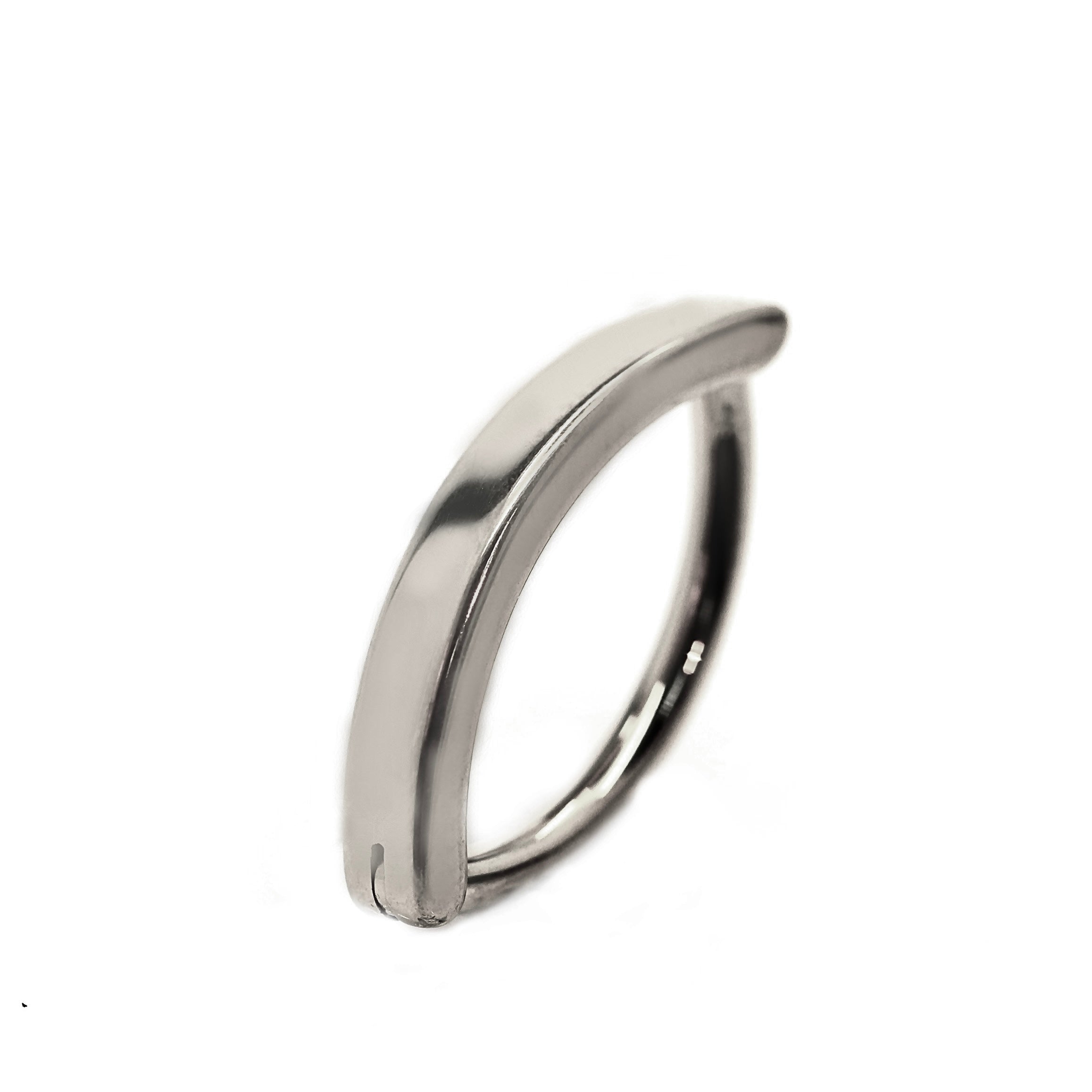 טבור טיטניום קליקר פס חלק